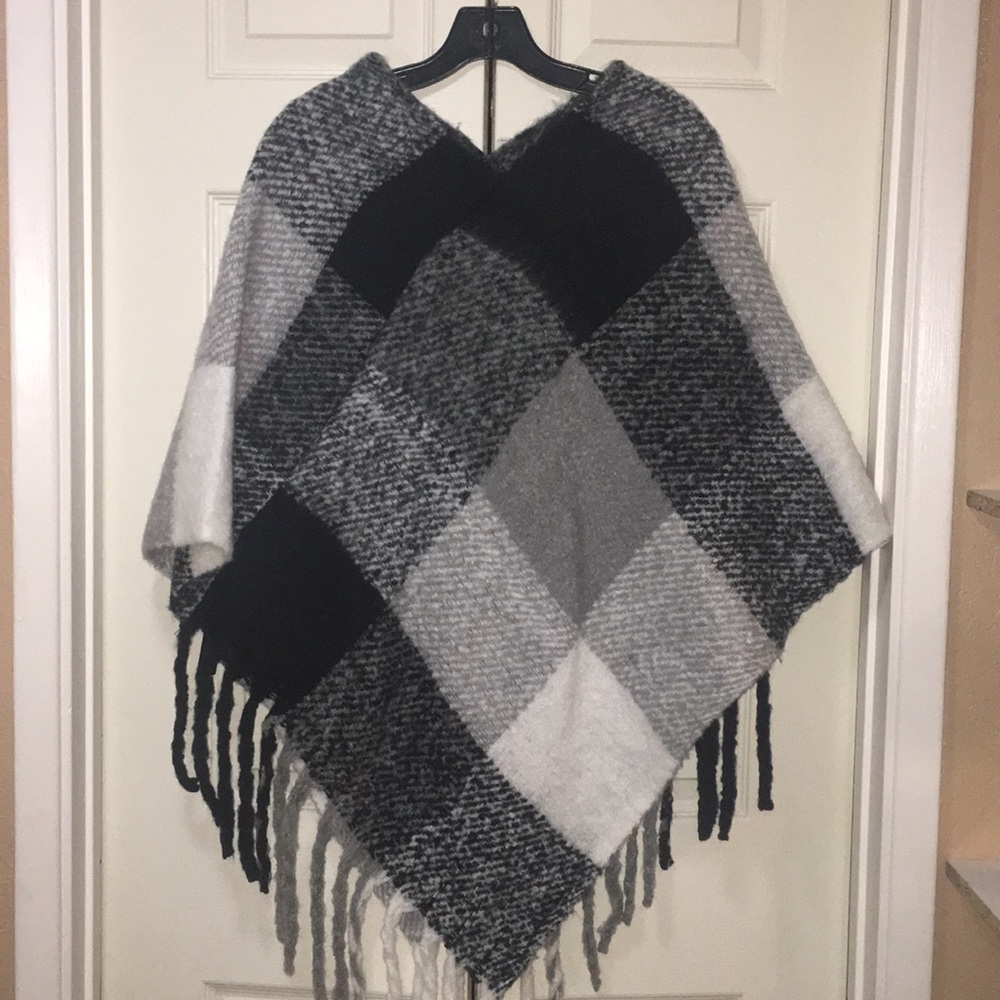 C-mode pancho black and grey